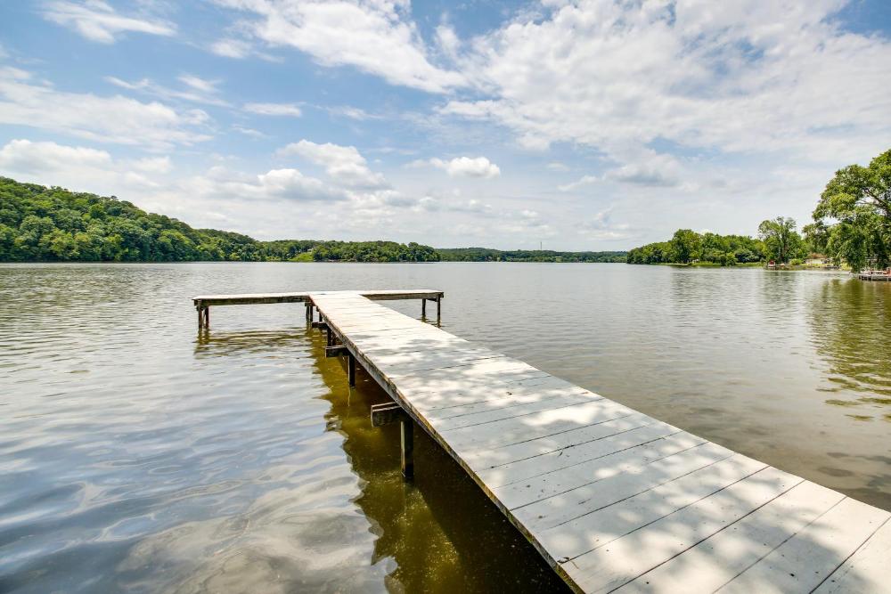 Lakefront Oasis with Patio in Hot Springs, Arkansas!